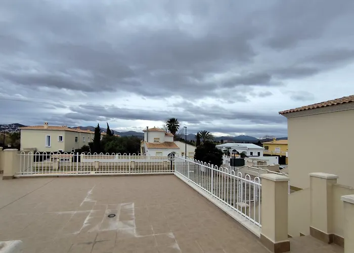 Апартаменти A 200m Playa Santa Anna *