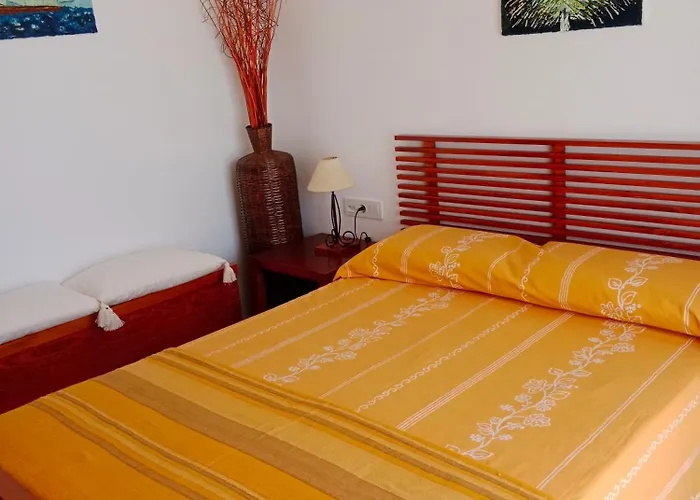 Апартаменти A 200m Playa Santa Anna *